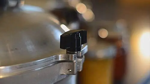 All-American 30-Quart Pressure Canner – Durable Silver Stovetop or Electric Model (930)
