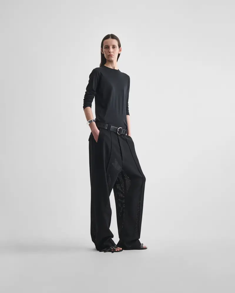 Black Cotton Crewneck Tee With Three-Quarter Sleeves