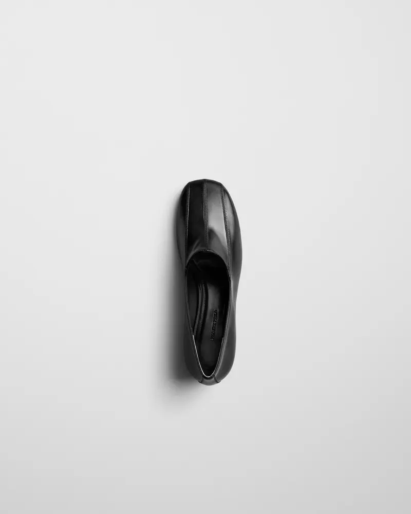 Black Shiny Leather Club Slipper With Stitched Detailing
