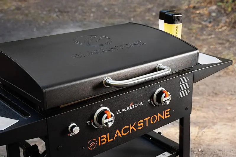 Blackstone 1883 Flat Top Griddle – 28" Heavy-Duty Propane Grill with Hood and Expandable Side Shelves