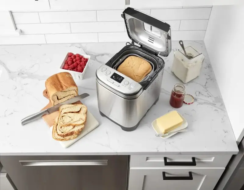 Cuisinart Compact Bread Maker – 2-Pound Loaf Capacity, Digital Timer, and 12 Pre-Programmed Baking Functions