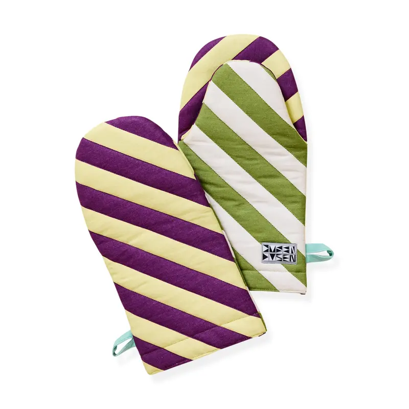 Dusen Dusen Sourdough Oven Mitt – Playful Bakery-Themed Heat-Resistant Glove