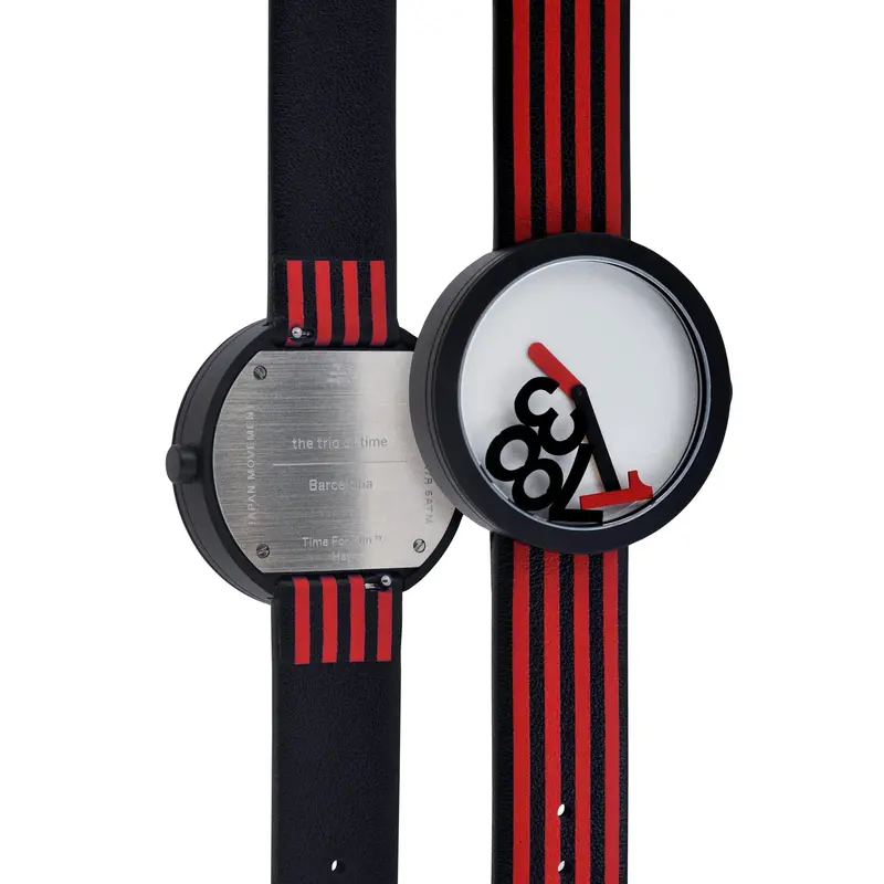 Hey Studio Red Analog Watch for Kids – Playful Timekeeping Design