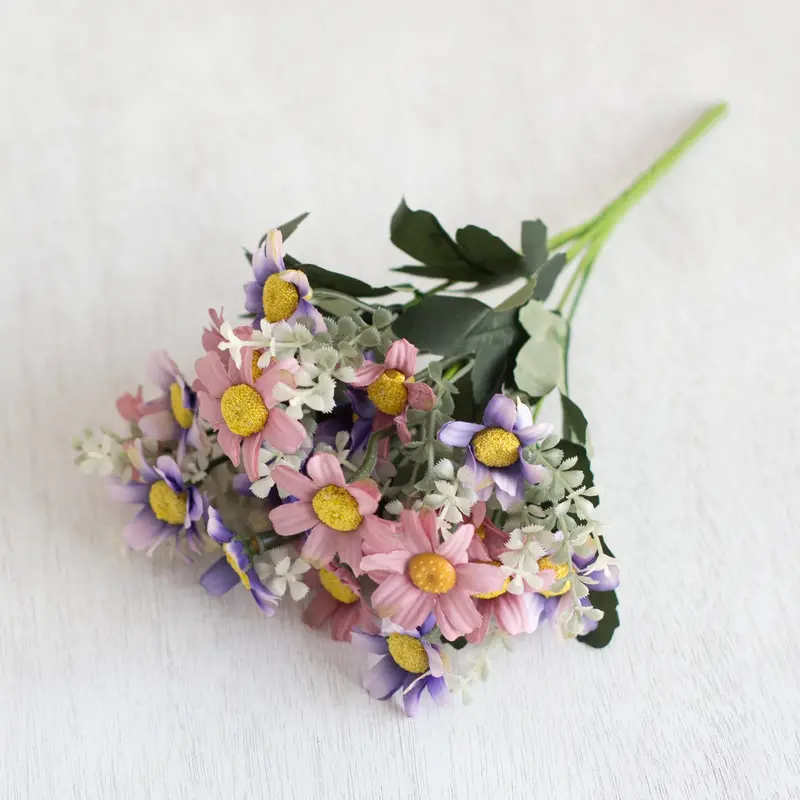 Holiday-Themed Silk Flower Ornaments – Festive Botanical Accents for Trees, Mantels, and Party Backdrops