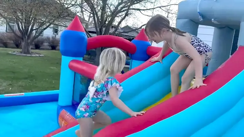 Inflatable Backyard Water Play Center – 8-in-1 Kids’ Splash Park Featuring Slide, Bouncer, Pool & More