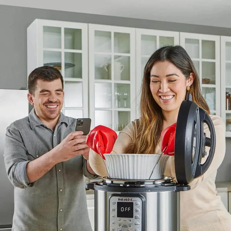 Instant Pot Duo 8-Quart Electric Pressure Cooker – Stainless Steel Dual-Function Appliance (Pressure + Slow Cook)