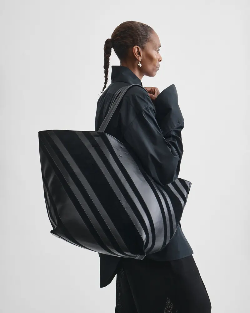 Intarsia Basket Cabas Bag | Black Leather & Suede With Silver Accents 2