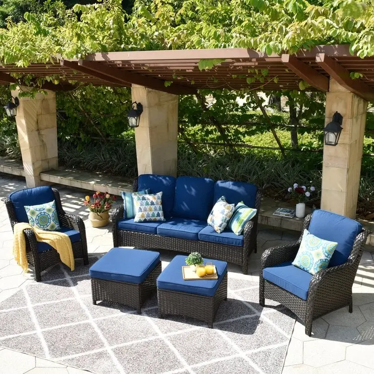 Latimer Wicker 5-Piece Outdoor Patio Set – Weather-Resistant Rattan Seating with UV-Stable Cushions and Powder-Coated Frames