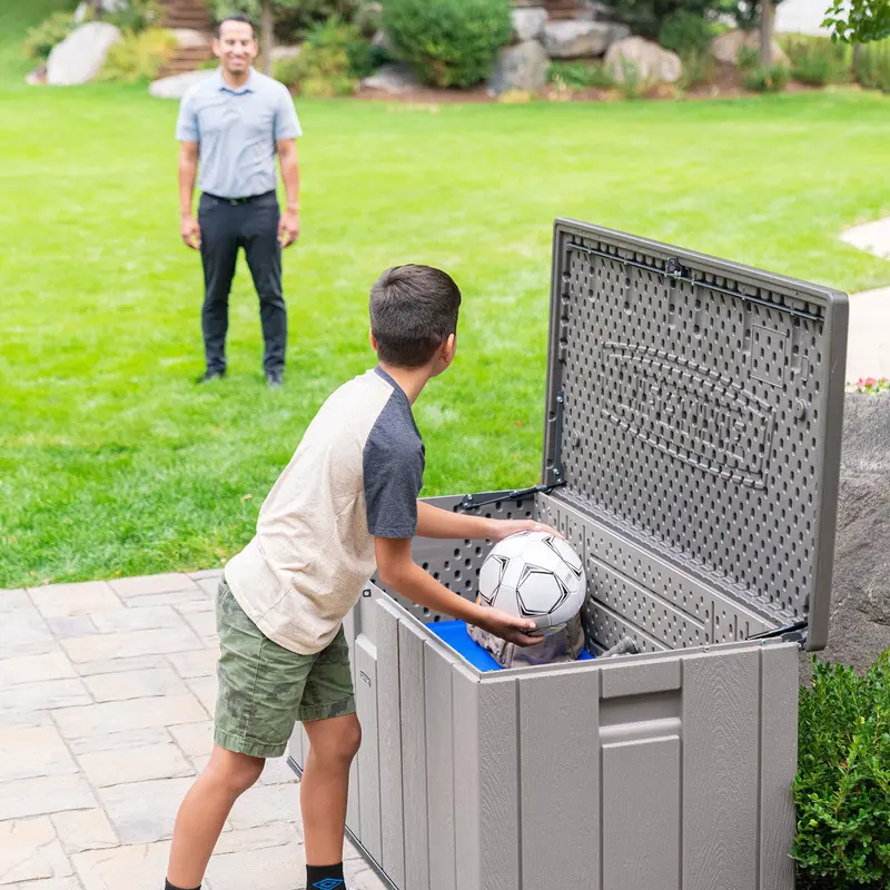 Lifetime 568L Deck Storage Box – Heavy-Duty Weatherproof Outdoor Bin for Lawn and Garden Supplies