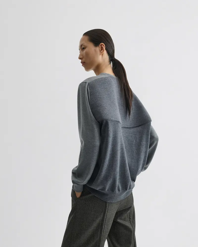 Light Grey Wool Sculpted V-Neck Sweater With Contrast Yoke