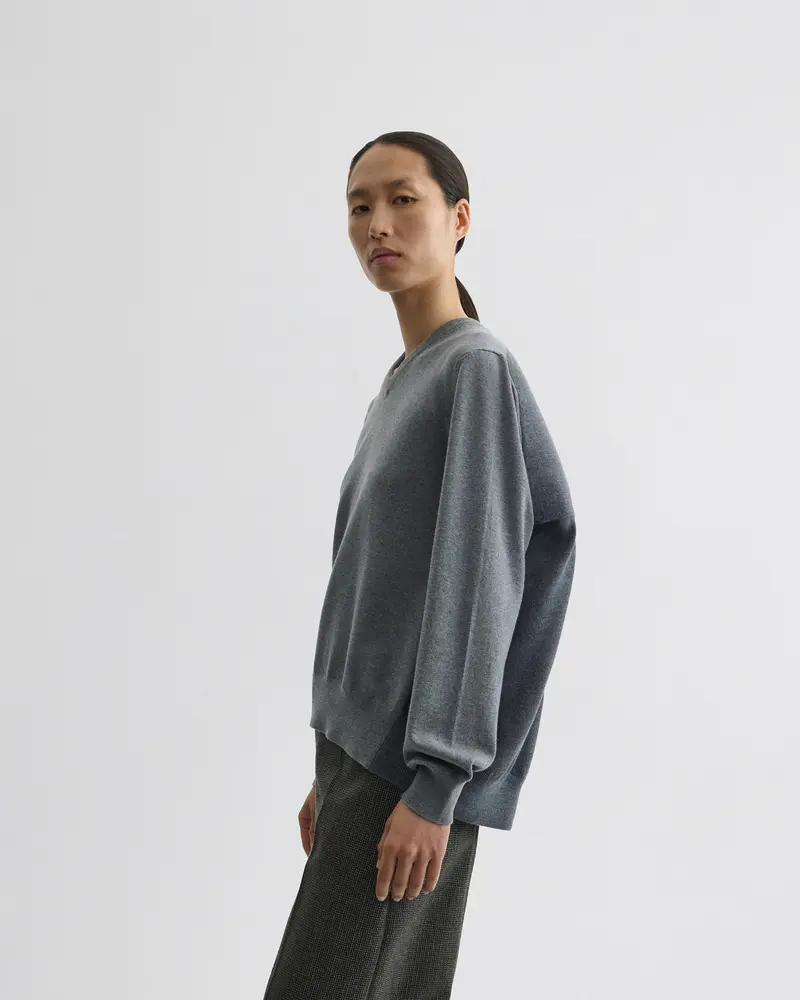 Light Grey Wool Sculpted V-Neck Sweater With Contrast Yoke