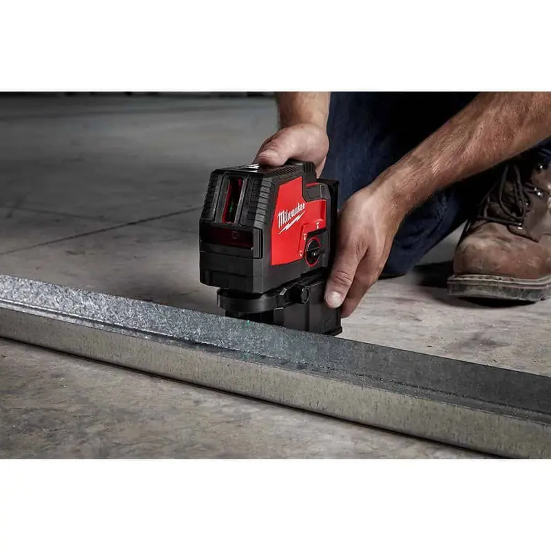 Milwaukee Cross Line Laser Level – 3522-21 Model with 100 ft Range & REDLITHIUM USB Power