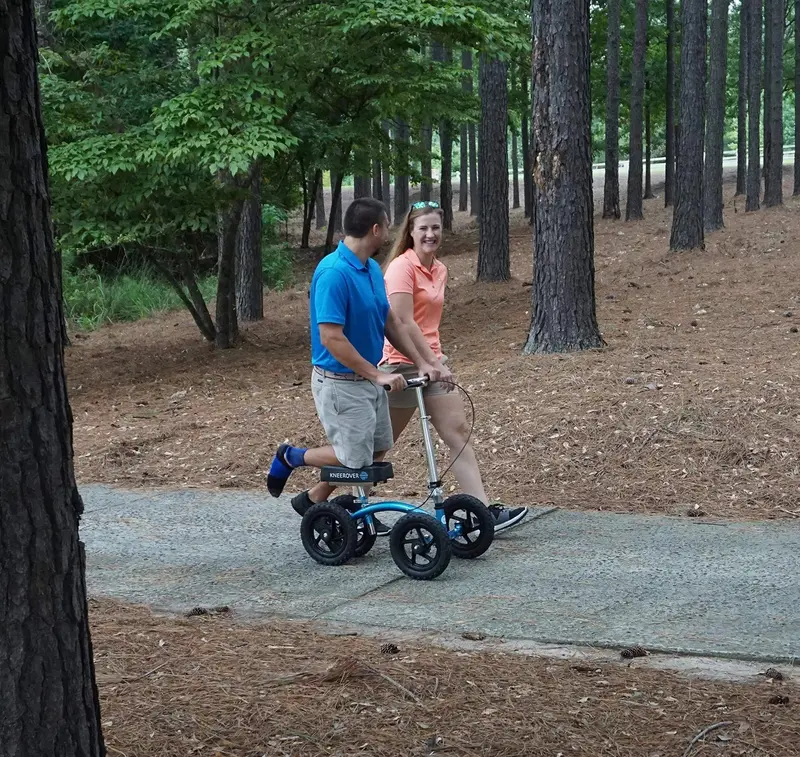 New KneeRover Quad Knee Walker – Metallic Blue All-Terrain Mobility Scooter for Enhanced Stability