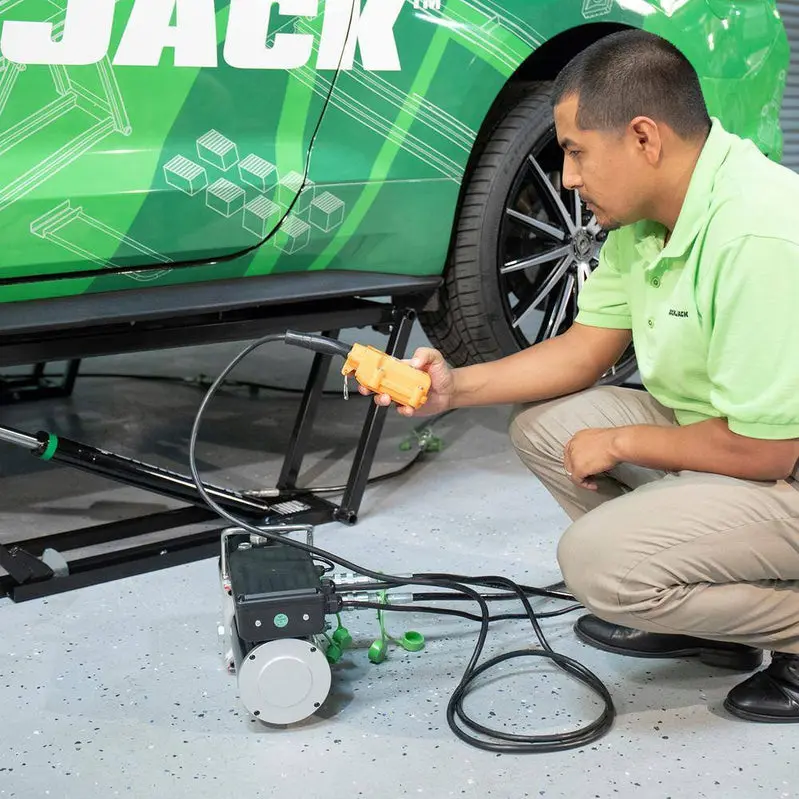 QuickJack 7000TL Mobile Vehicle Lift – Heavy-Duty Support for Trucks and SUVs