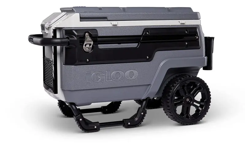 Rugged Trailmate Cooler – Superior Thermal Retention and Easy-Carry Construction