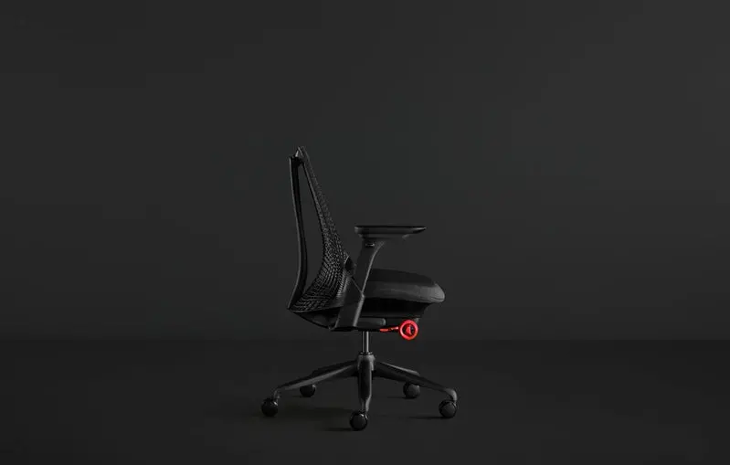 Sayl Performance Gaming Chair – Contoured Seat, 4D Armrests, Smooth Recline