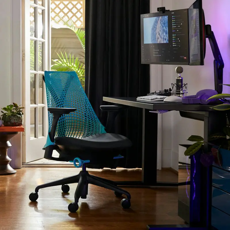 Sayl Pro Gaming Chair – Breathable Mesh Back, Height & Tilt Adjustment, Racing-Style Base