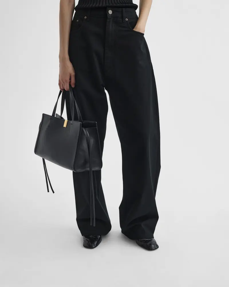 Small Kit Cabas Purse | Black Calf Leather With Gold-Tone Badge Lock 2