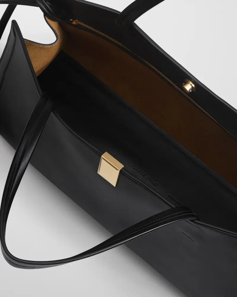 Small Kit Cabas Purse | Black Calf Leather With Gold-Tone Badge Lock