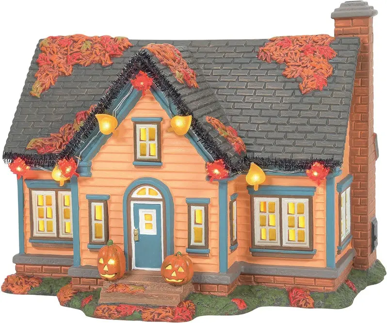 Snow Village Trick-or-Treat Lane Miniature Display – Peanut House Set